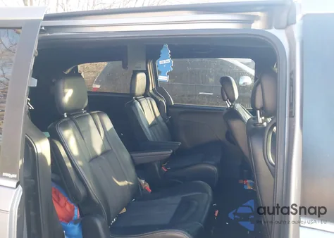 2014 Chrysler Town & Country S from USA, damaged, VIN 2C4RC1HG0ER132520